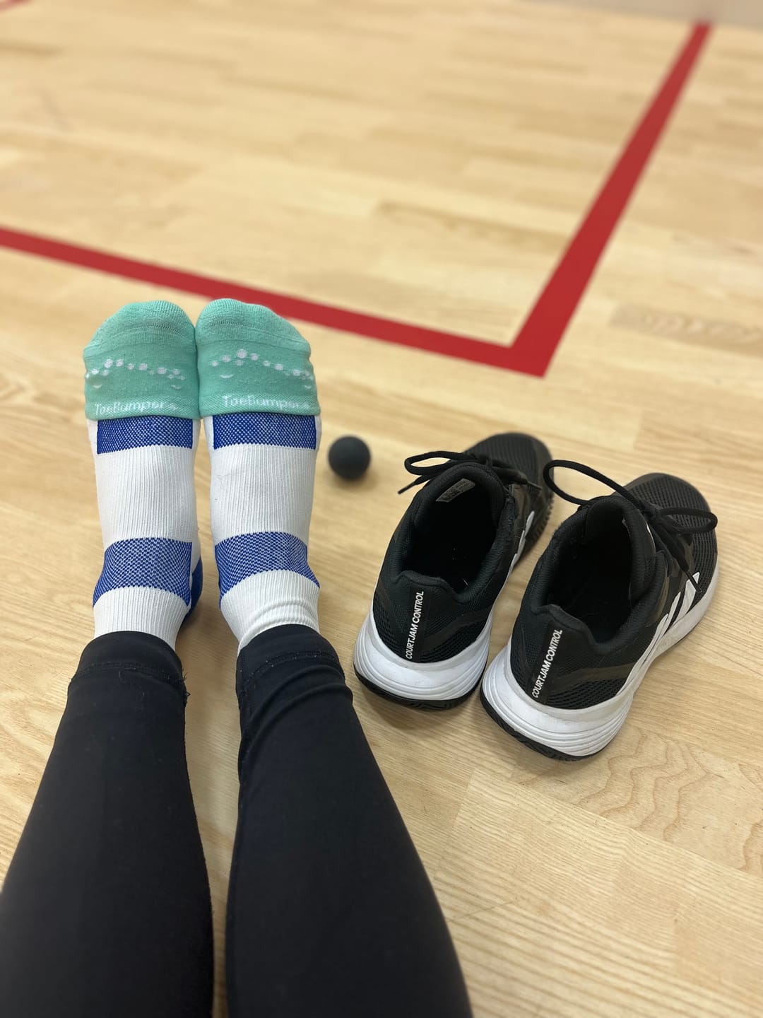 Customer photo review of Women's Running Toe-Cushioning Sock (1-Pair)