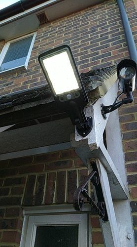 Customer photo review of Super Refletor Solar Com Sensor Automático [Compre 1 Leve 3]