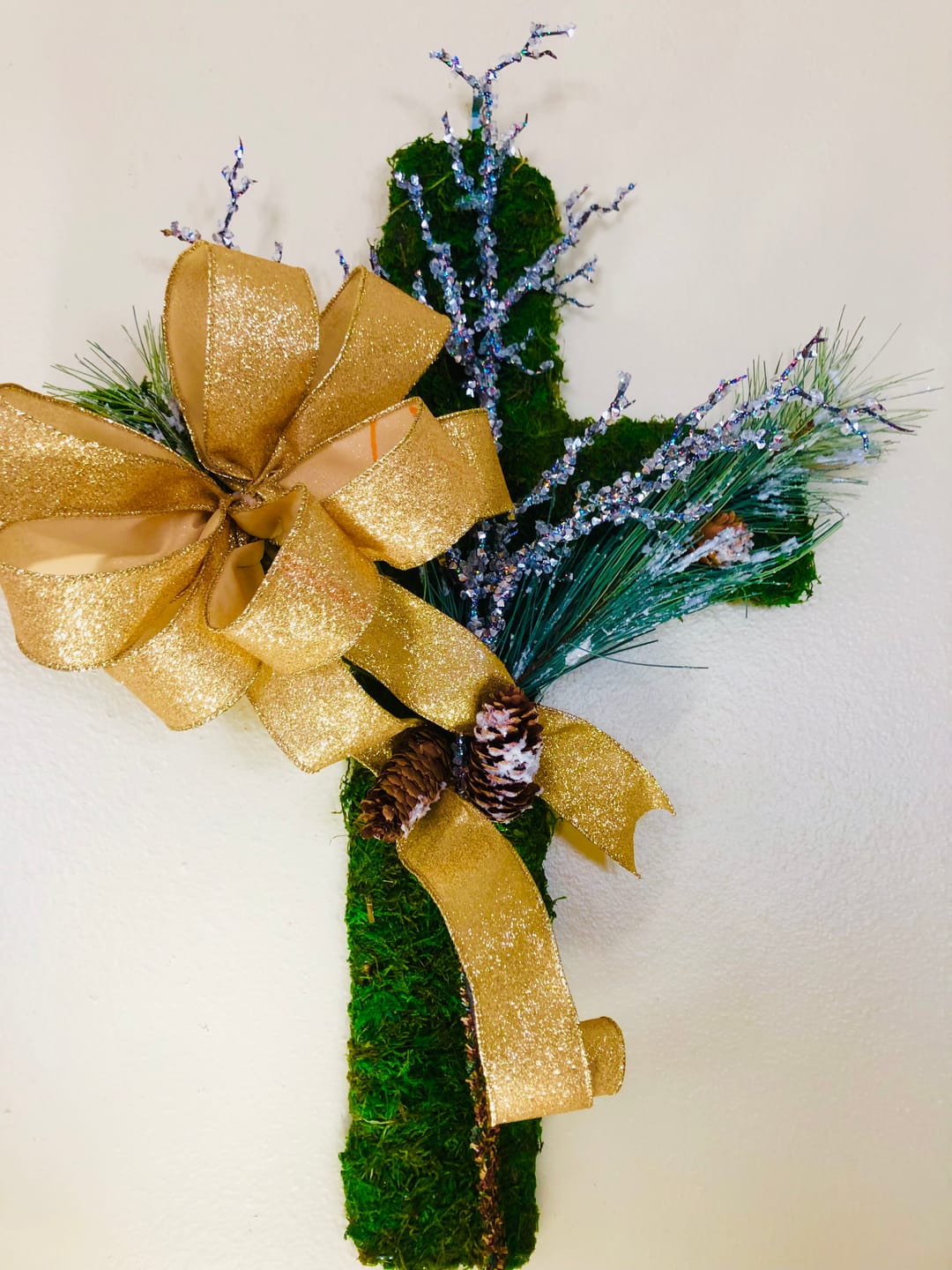 Customer photo review of 18.75"H Moss Cross W/4"Stake Green KC1079