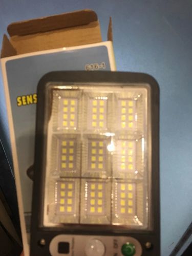 Customer photo review of Super Refletor Solar Com Sensor Automático [Compre 1 Leve 3]