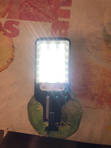 Customer photo review of Super Refletor Solar Com Sensor Automático [Compre 1 Leve 3]