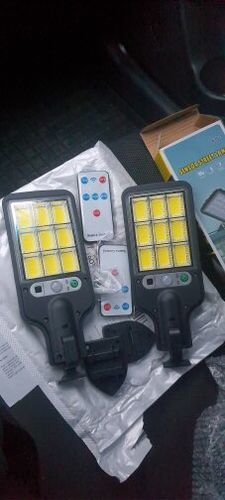 Customer photo review of Super Refletor Solar Com Sensor Automático [Compre 1 Leve 3]