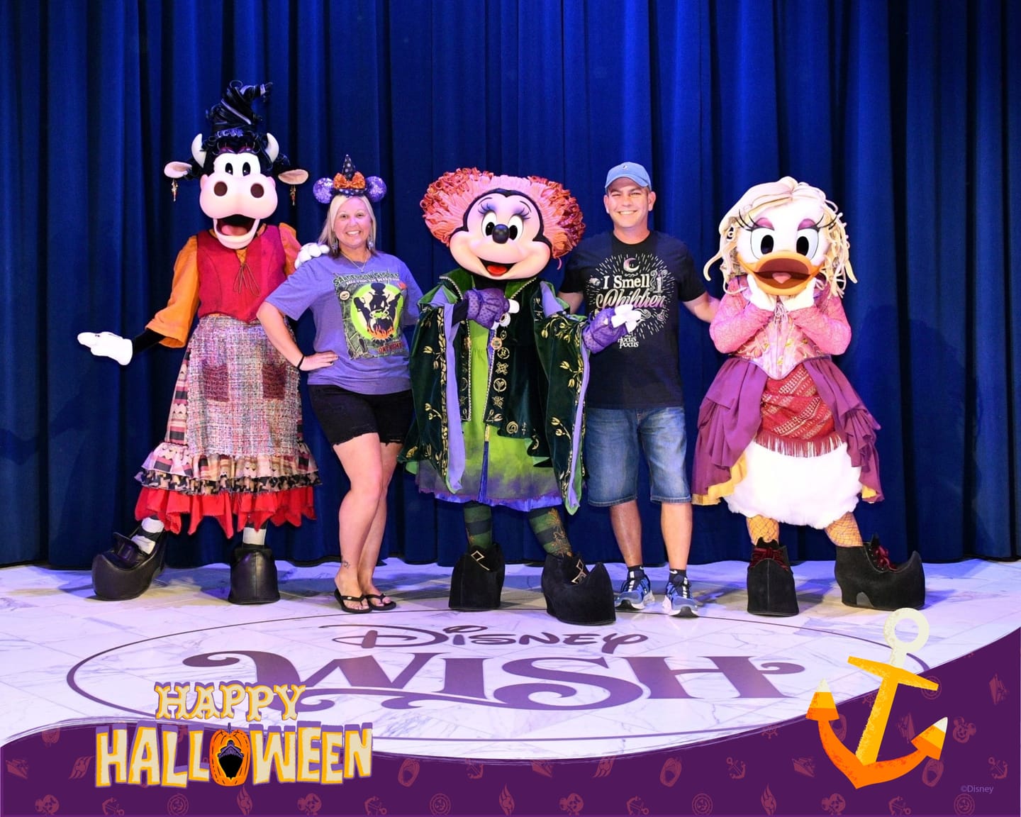 Customer photo review of Sanderson Sisters Concert Tour Shirt