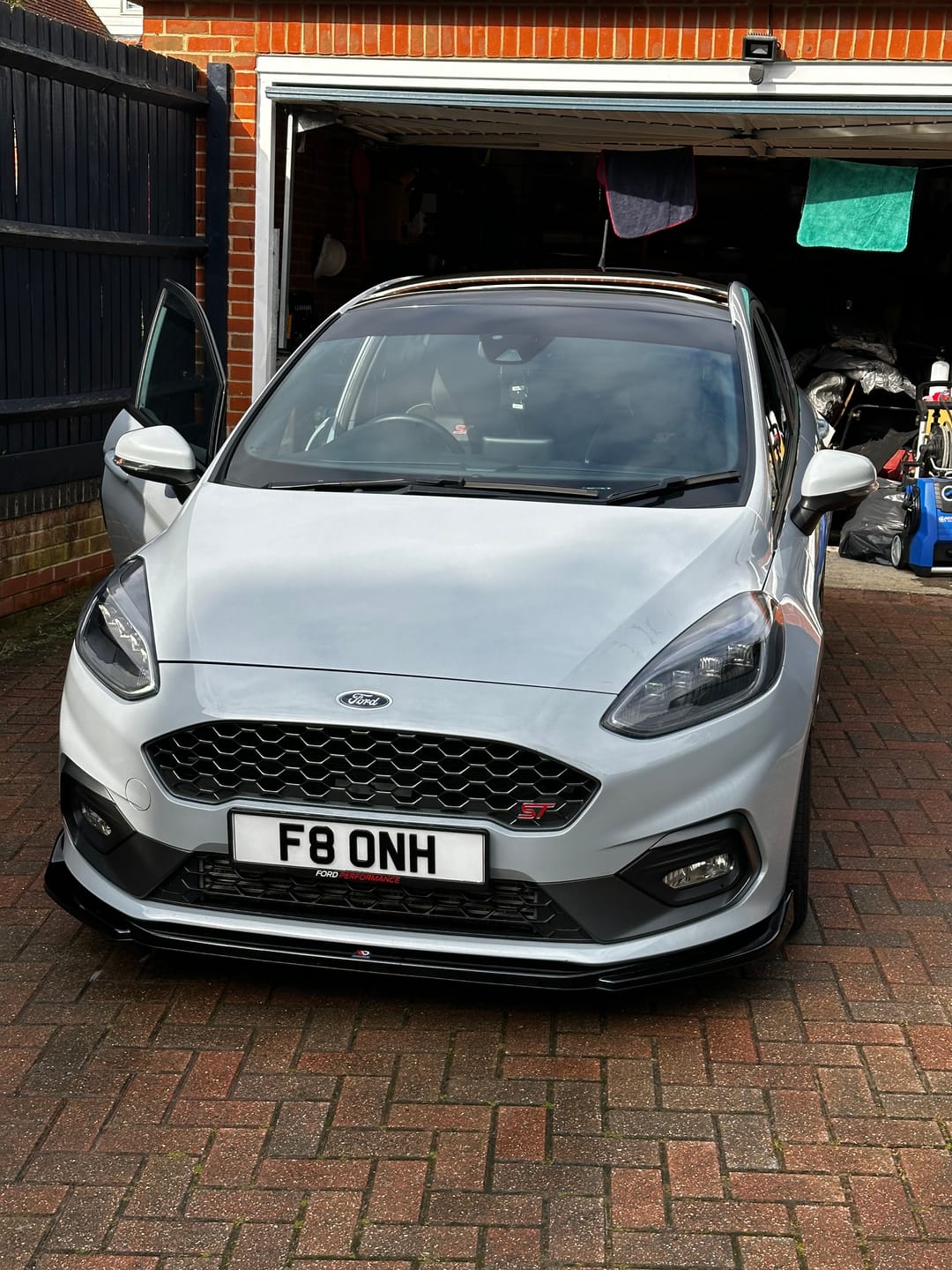 Customer photo review of Proform Small Engine Bay Dress Up Kit Bundle (various colours) - Mk8/8.5 Fiesta ST