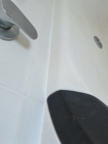Customer photo review of GLASSGUARD™ Miracle Mould Removal Gel