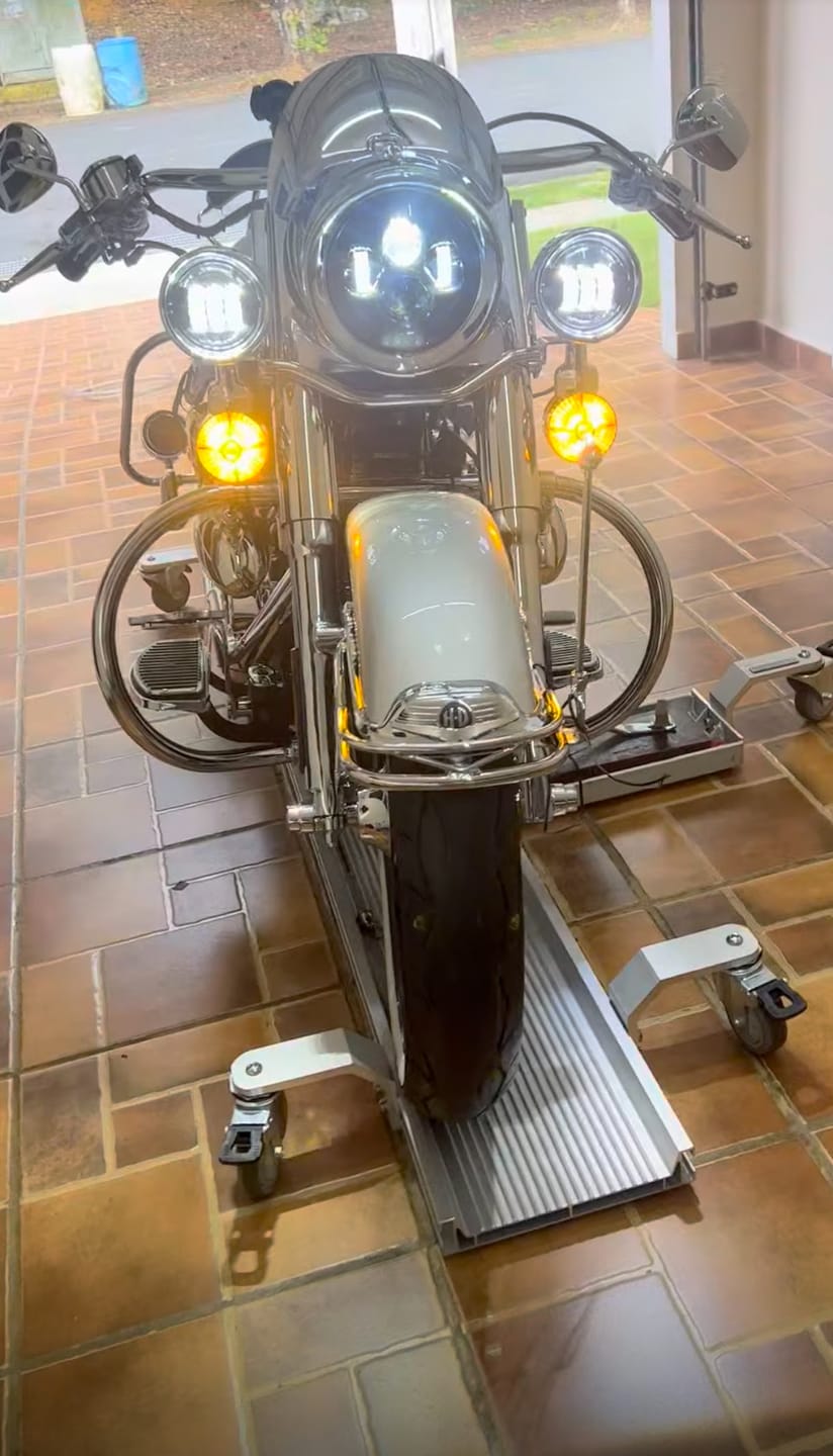 Customer photo review of Harley Davidson Turn Signal Lenses - Clip in Style