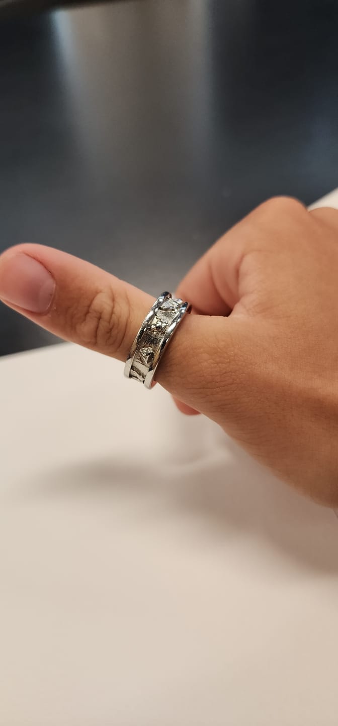 Customer photo review of GAMBLER'S RING