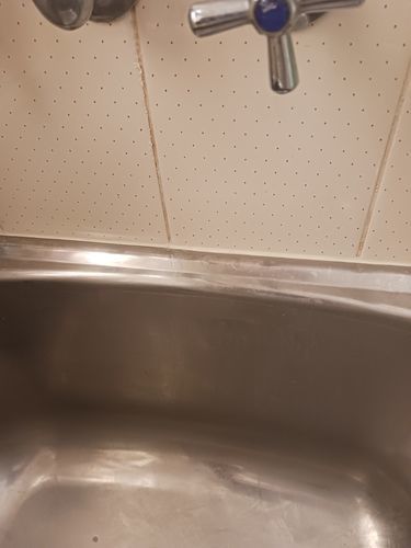 Customer photo review of GLASSGUARD™ Miracle Mould Removal Gel