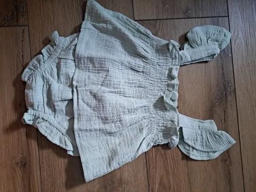 Customer photo review of Solid Cotton Square Neck Fly Sleeve Romper Set