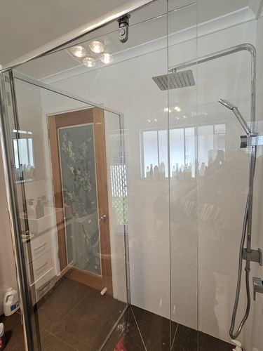 Customer photo review of GLASSGUARD™ Miracle Mould Removal Gel