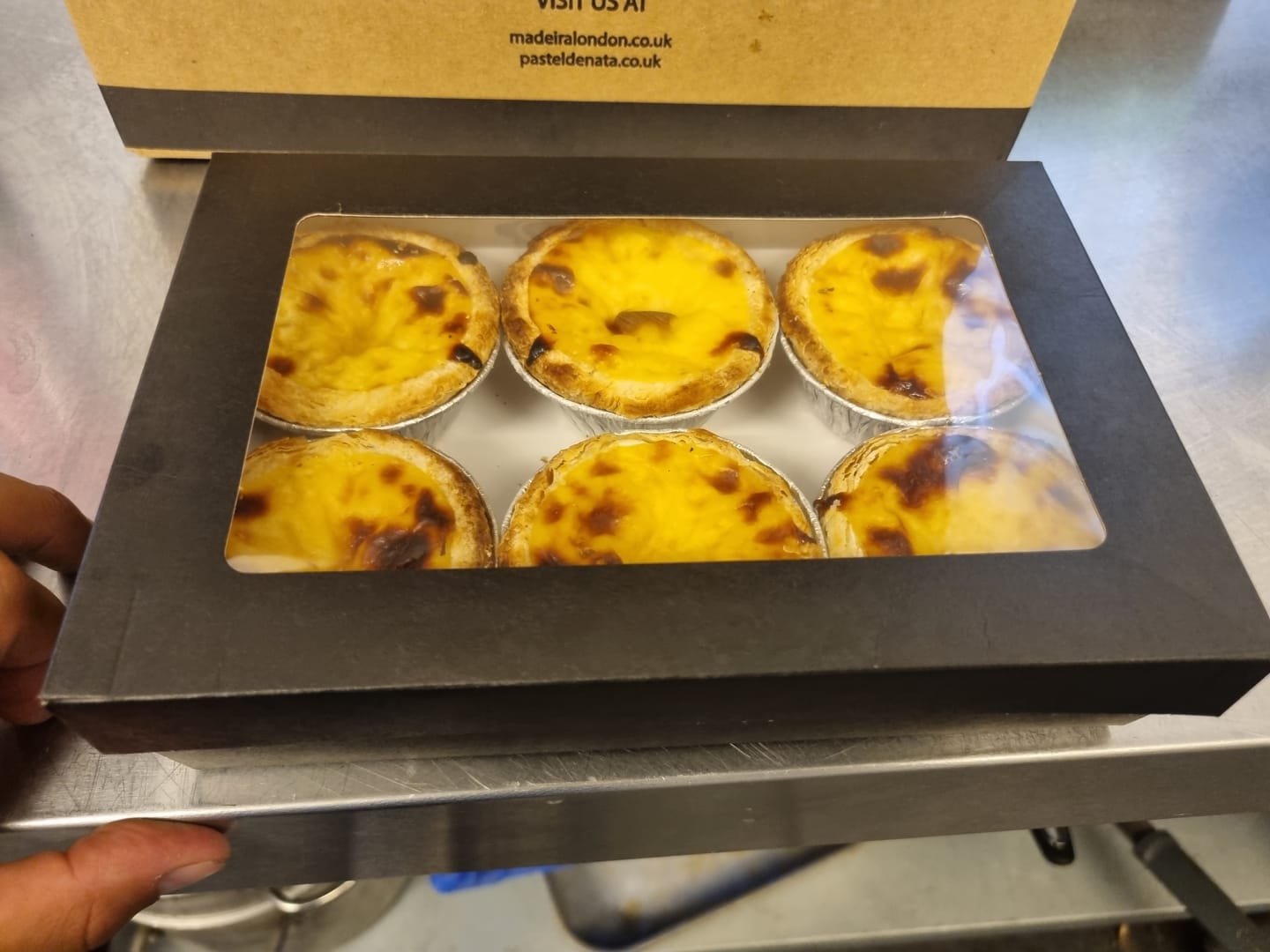 Customer photo review of Premium Cardboard Takeaway Boxes With Cellulose Clear Window Lid