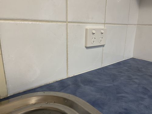 Customer photo review of GLASSGUARD™ Miracle Mould Removal Gel