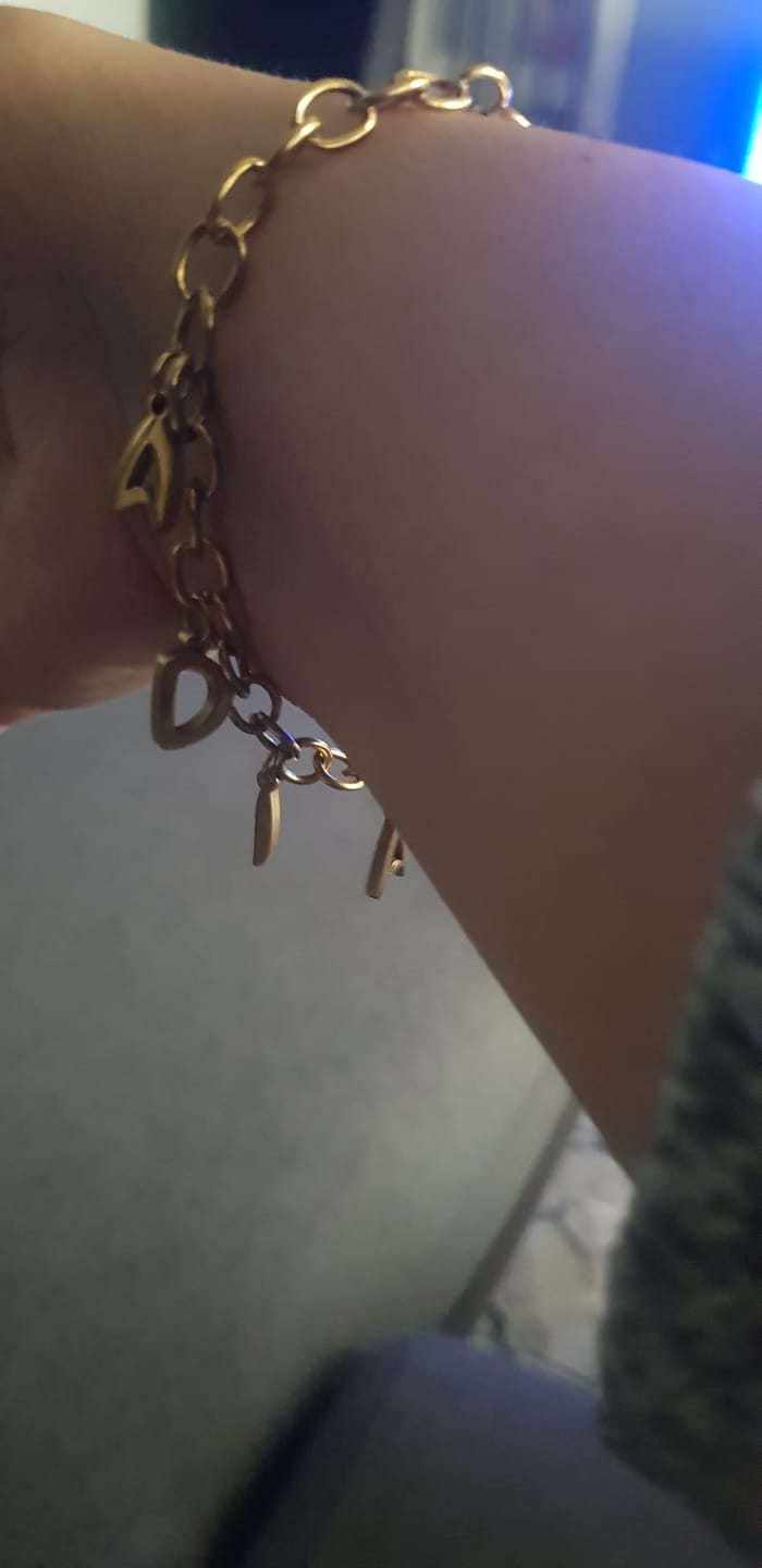 Customer photo review of Bracelet Lettres Pendentifs