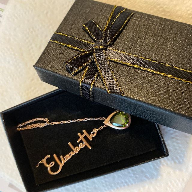 Gifting Moment