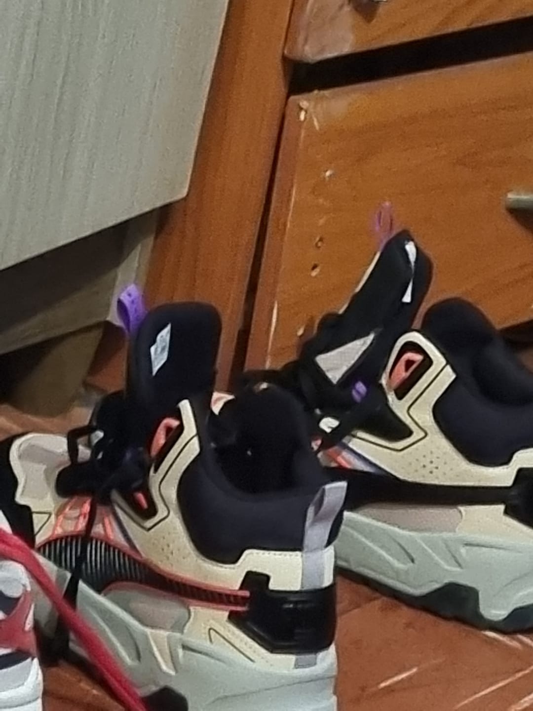 Customer photo review of Zapatillas Puma Trinity Mid Hybrid Hombre Multicolor