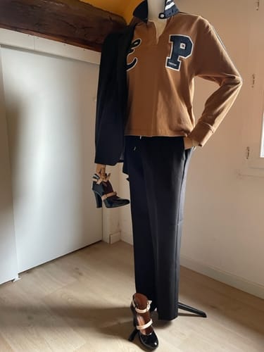 Customer photo review of Maillot manches longues marron à lettres bouclette