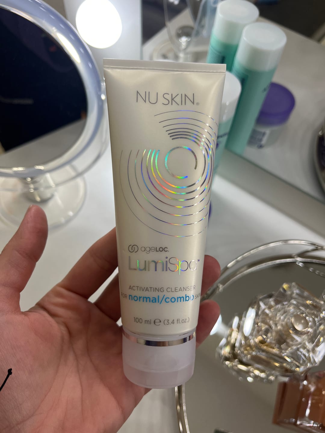 Customer photo review of LumiSpa Activating Cleanser, 5 Hauttypen