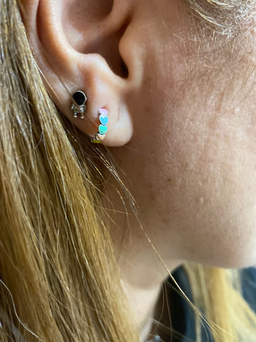 Customer photo review of Pendientes Colorful Love