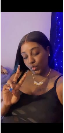Customer photo review of Wavymy HD Lace Wear Go Wigs Dome Cap Glueless Straight  4x6 Lace Closure Wigs 180% Density