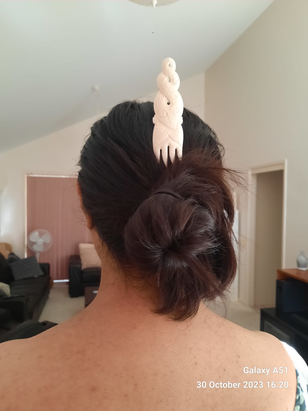 Customer photo review of Maori Bone Pikorua Twist Heru Comb