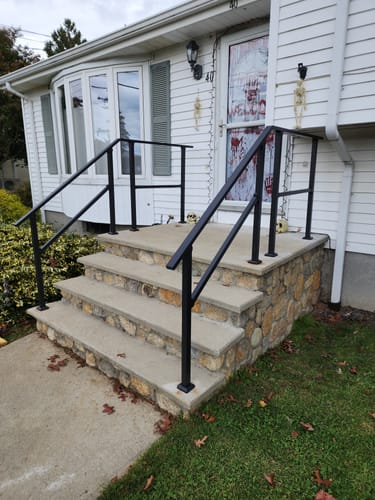 Customer photo review of Indoor/Outdoor Handrail Kit for Stairs 4 Steps