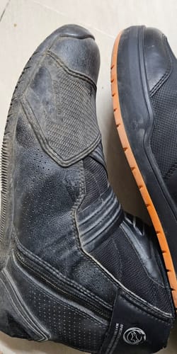 Customer photo review of SNKR | Stealth Edition