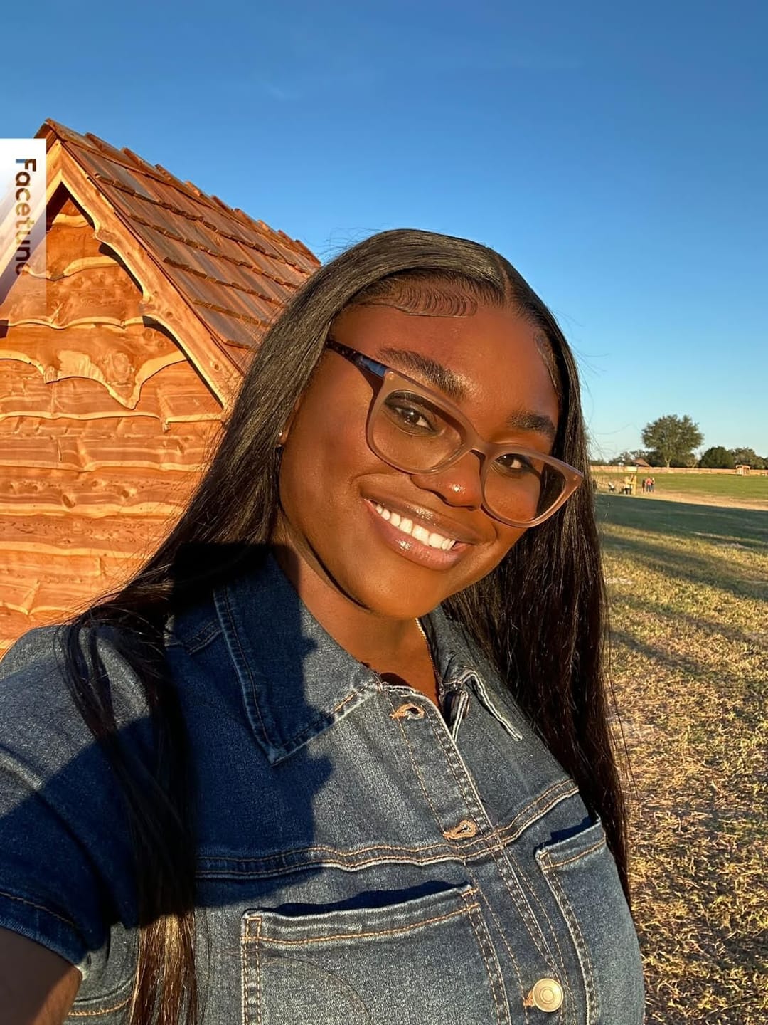 Customer photo review of Wavymy HD Lace Wear Go Wigs Dome Cap Glueless Straight  4x6 Lace Closure Wigs 180% Density