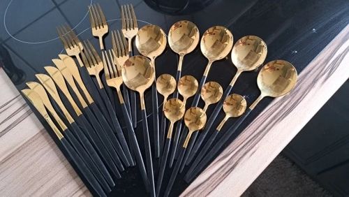 Customer photo review of Modern 24 Piece Silverware Set