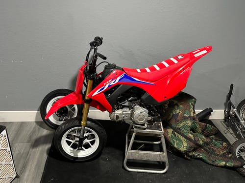 Customer photo review of Custom Seat Cover: 19-'24 CRF110F/125F