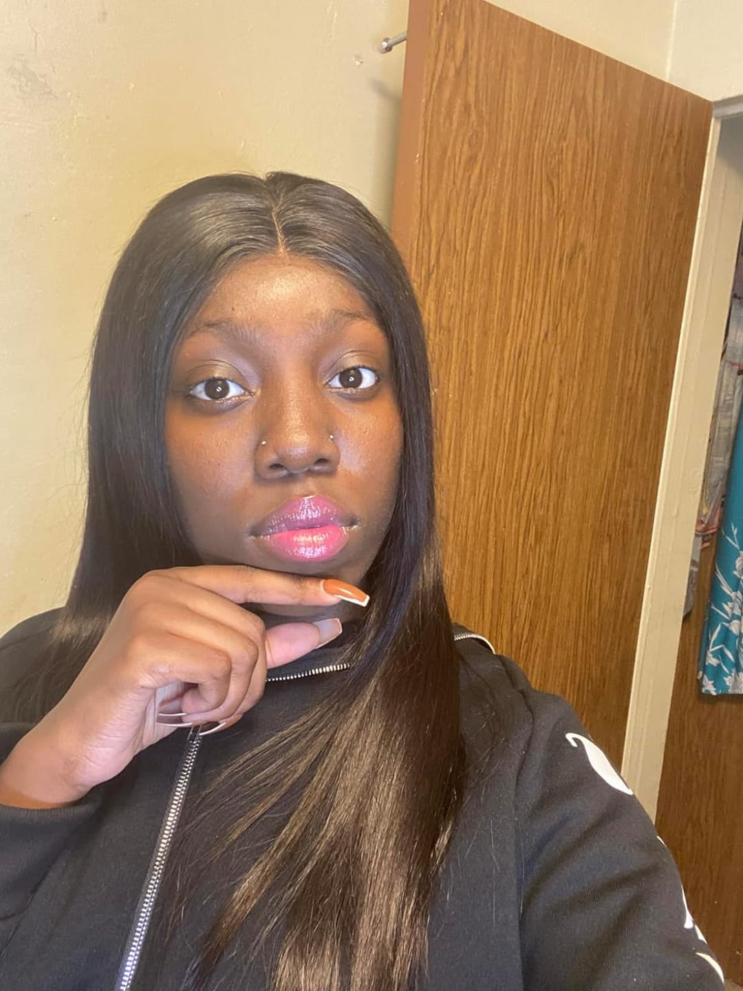 Customer photo review of Wavymy HD Lace Wear Go Wigs Dome Cap Glueless Straight  4x6 Lace Closure Wigs 180% Density