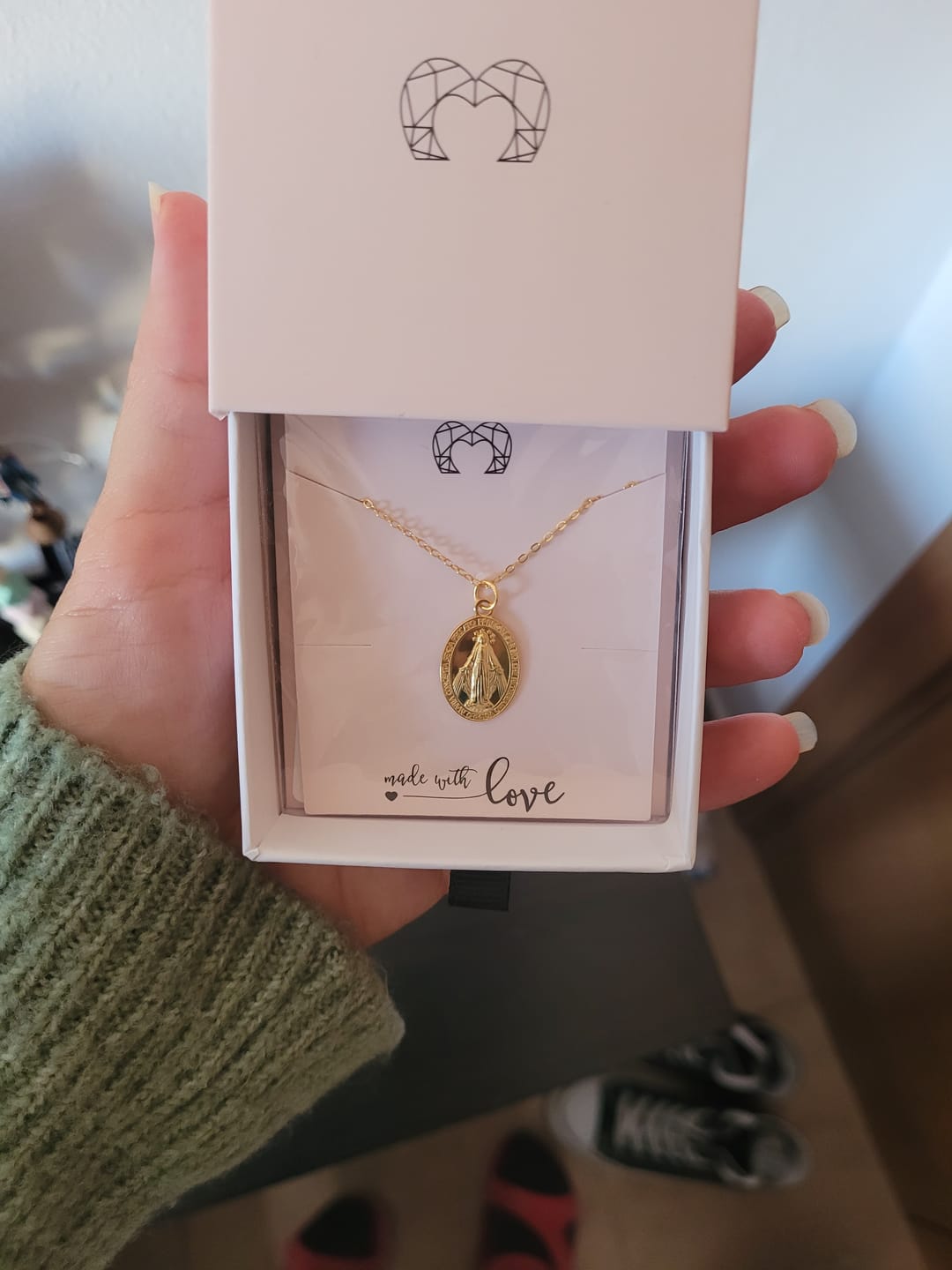 Customer photo review of Collar Virgen María