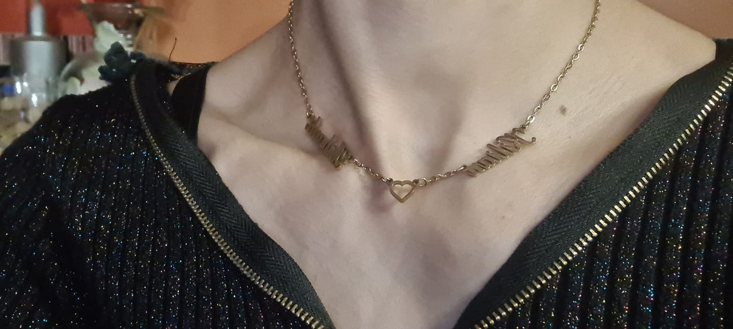 Customer photo review of Collier Coeur & Prénoms Sautoir Personnalisé