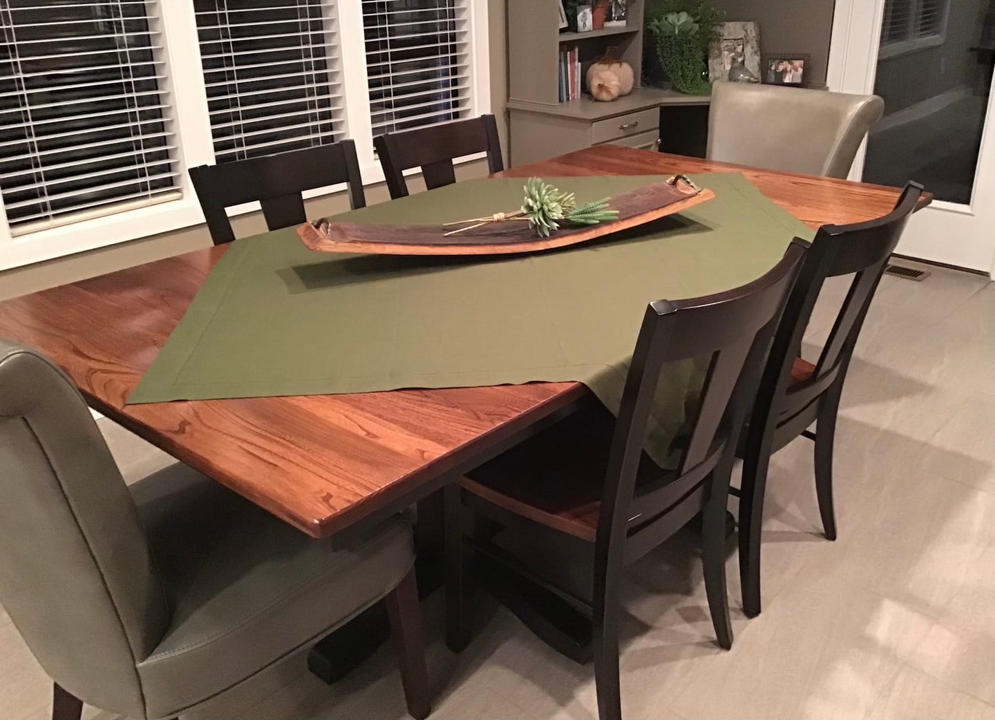 Customer photo review of Classic Hemstitch Table Throw