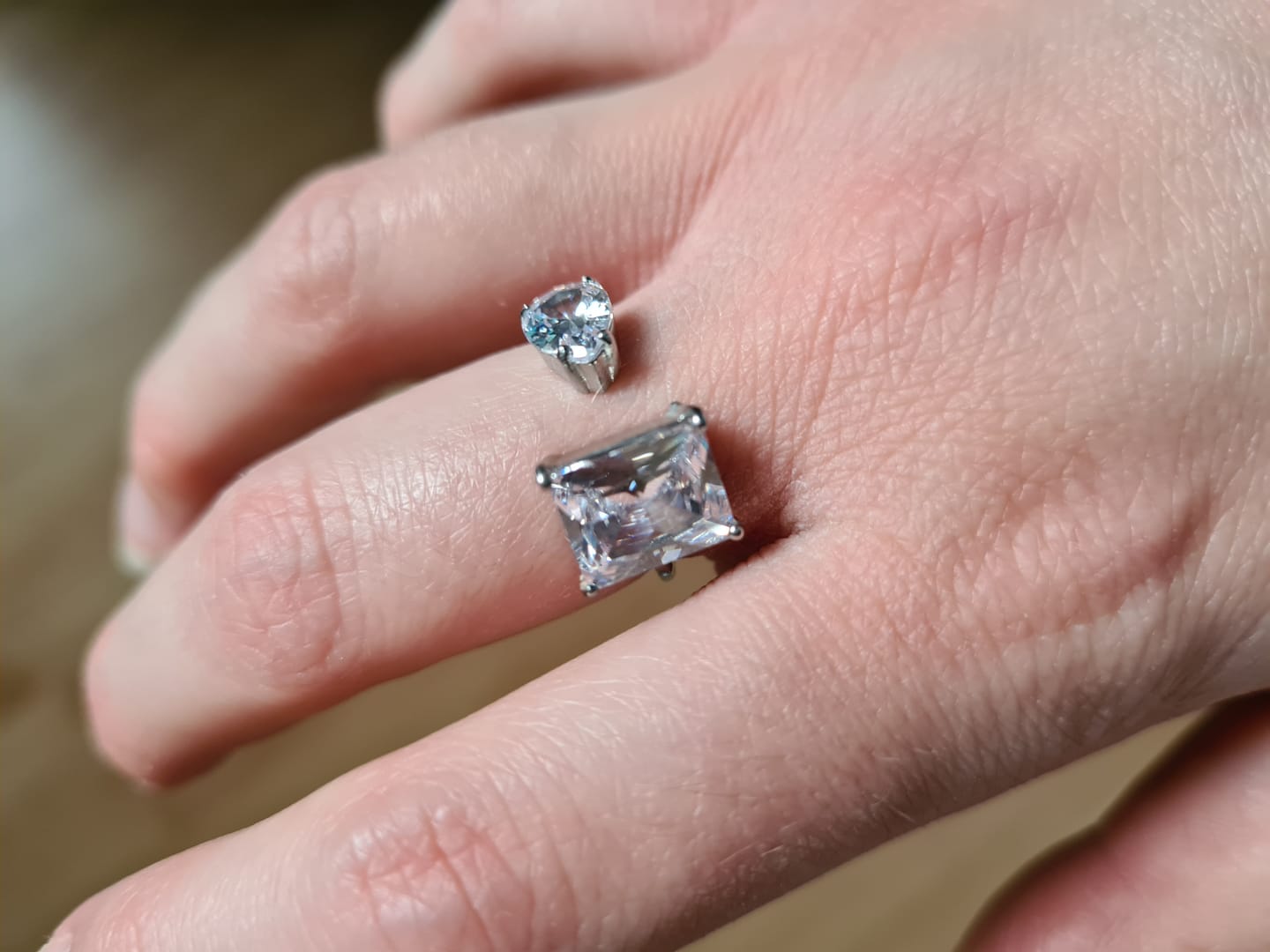 Customer photo review of Cube Victoria Ring 14K Vergoldet