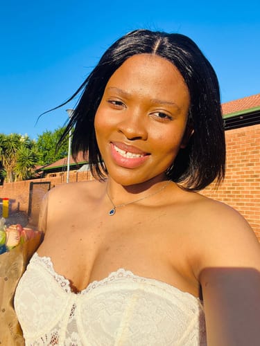 Customer photo review of OLIVIA - Brazilian 4x4 Lace Wig