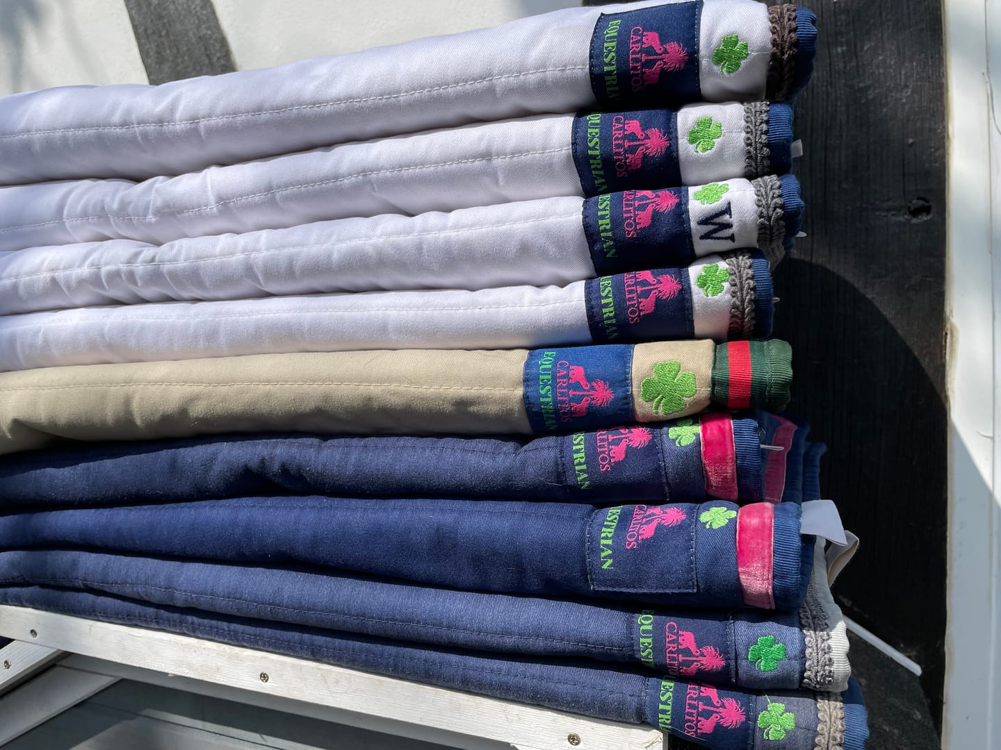Customer photo review of Sattelpad WHITE mit Carlitos Logo