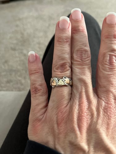 Customer photo review of Lovely Vines Sterling Silver Black Hills Gold Ring