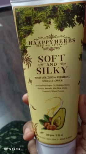 Customer photo review of Soft and Silky Moisturizing & Repairing Conditioner - 200gms