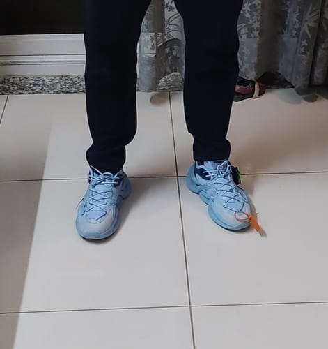 Customer photo review of Singalmaha Sky Sneaker