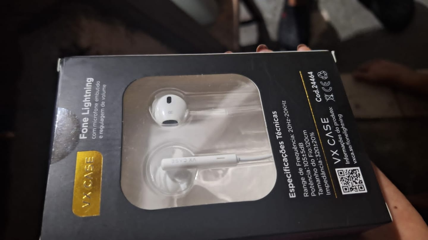 Customer photo review of Fones de Ouvido Lightning VX Case - Branco