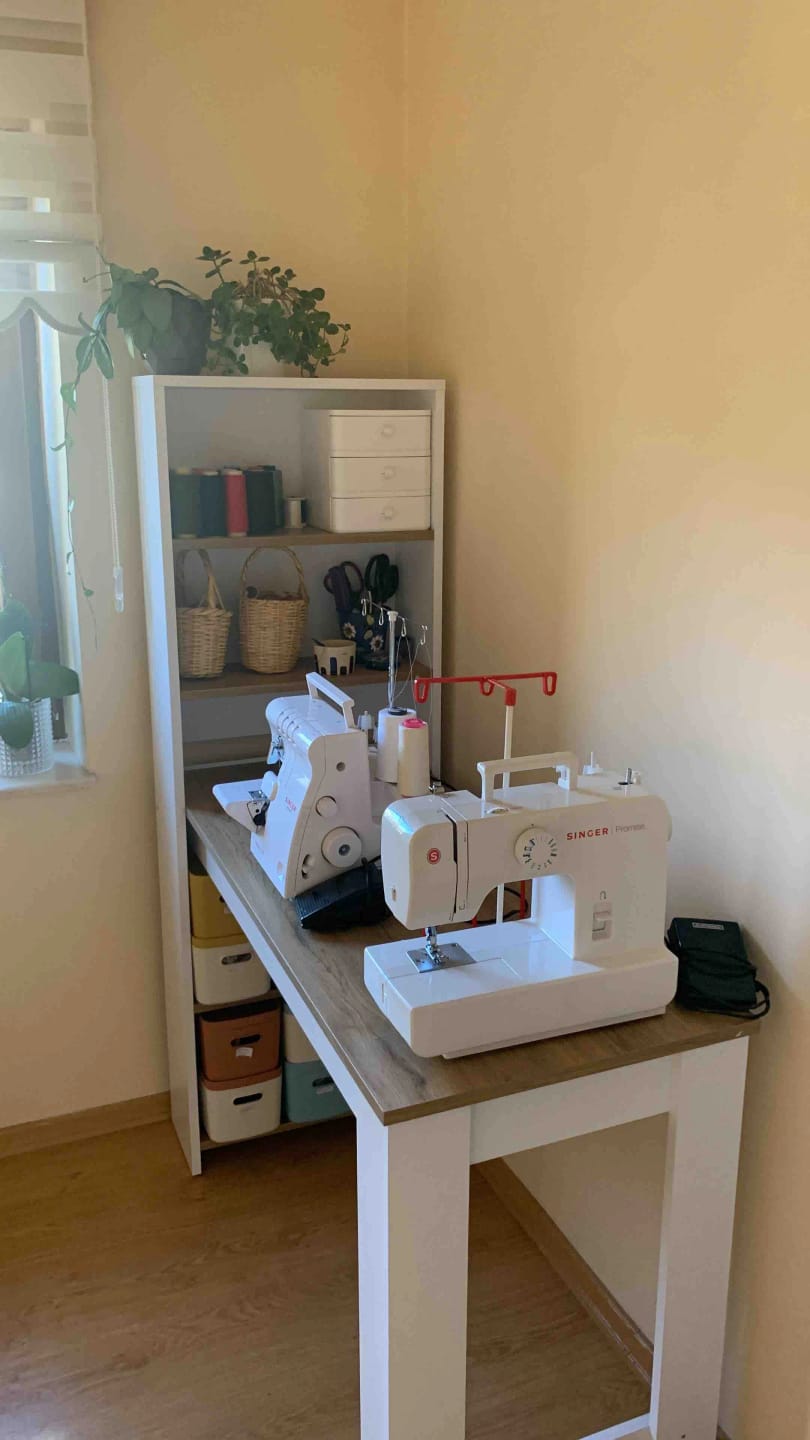 Customer photo review of Rani BJ113 Raflı Manikür Masası Makyaj Masası Sepet Ceviz - Beyaz