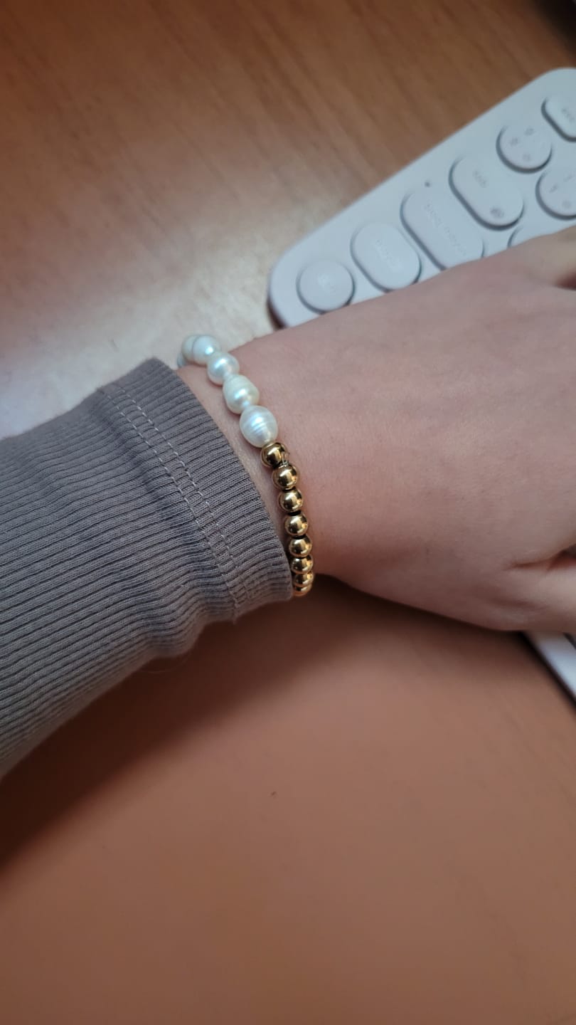 Customer photo review of Pulsera Clementine