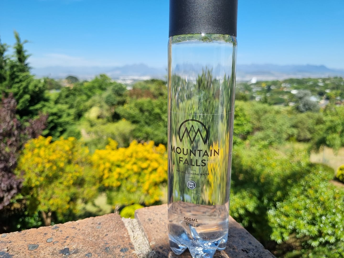 Customer photo review of 500ml Still Mineral Water- ZEROPET Bottle (Pack of 24)