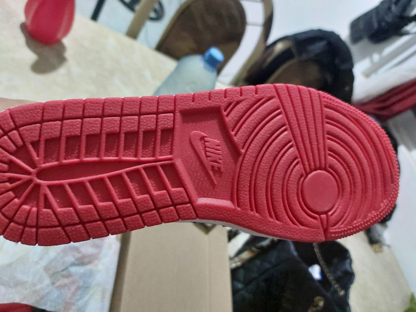Customer photo review of Tenis Retro 1 Black Evil