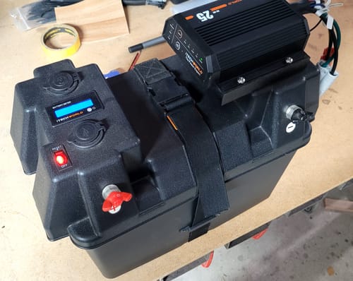 Customer photo review of iTECHDCDC25 12V/24V 25A DCDC & MPPT Battery Charger