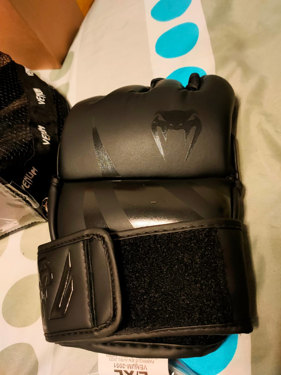 Customer photo review of Venum MMA Handschoenen Challenger - Zwart
