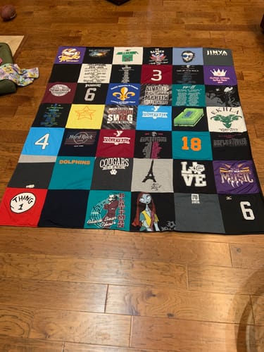 T-shirt quilt from cougars university by Diane from TX