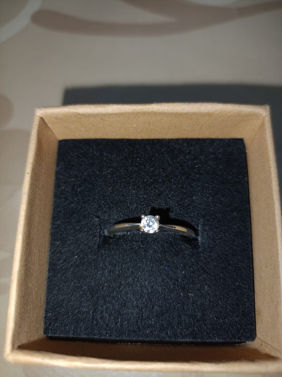 Customer photo review of Anillo Circonita Solitaria