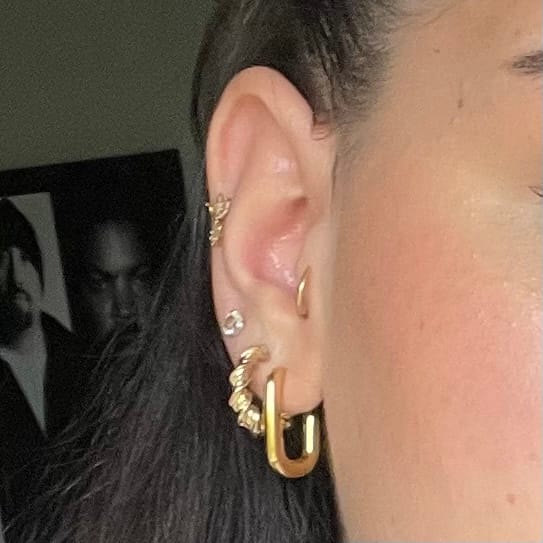 Customer photo review of Aylin Ohrstecker | 18K vergoldet