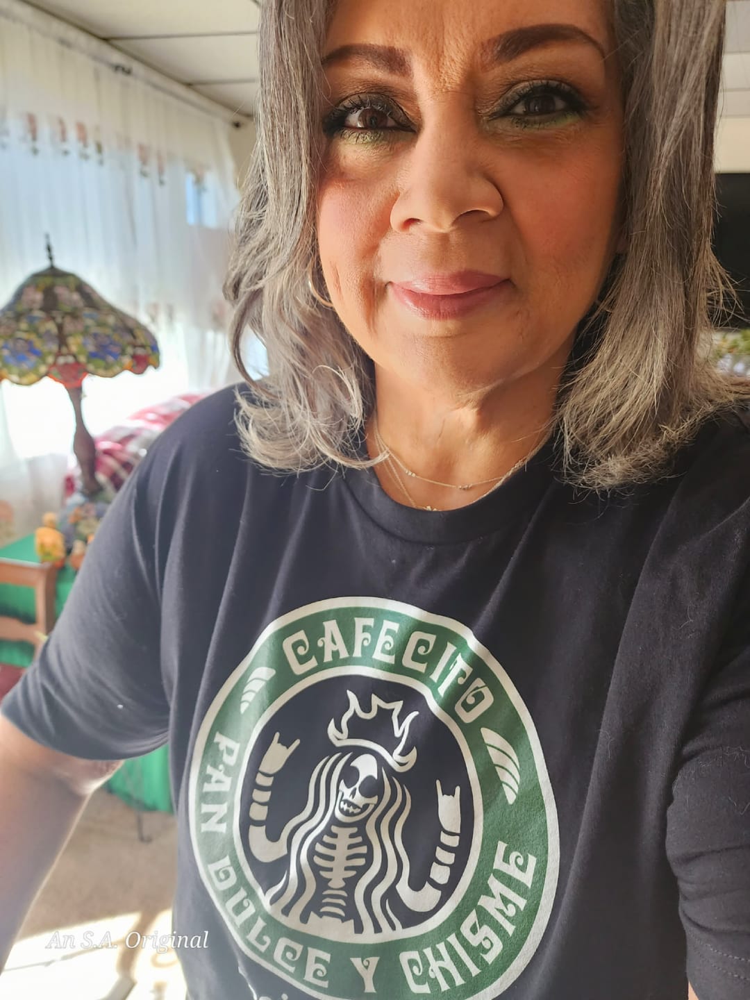 Customer photo review of Premium Bella Cafecito Y Chisme Mexicana T-shirt